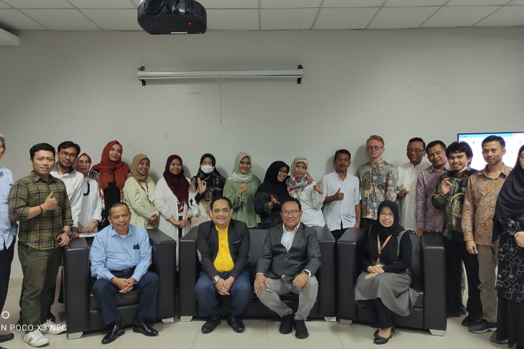 Kunjungan Profesor Eko Ganis Sukoharsono ke FEB Universitas Islam Syekh-Yusuf